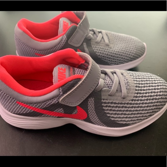 Nike Other - Girls Nike Revolution 4 Athletic Shoes Nike Other - Girls Nike Revolution 4 Athletic Shoes
